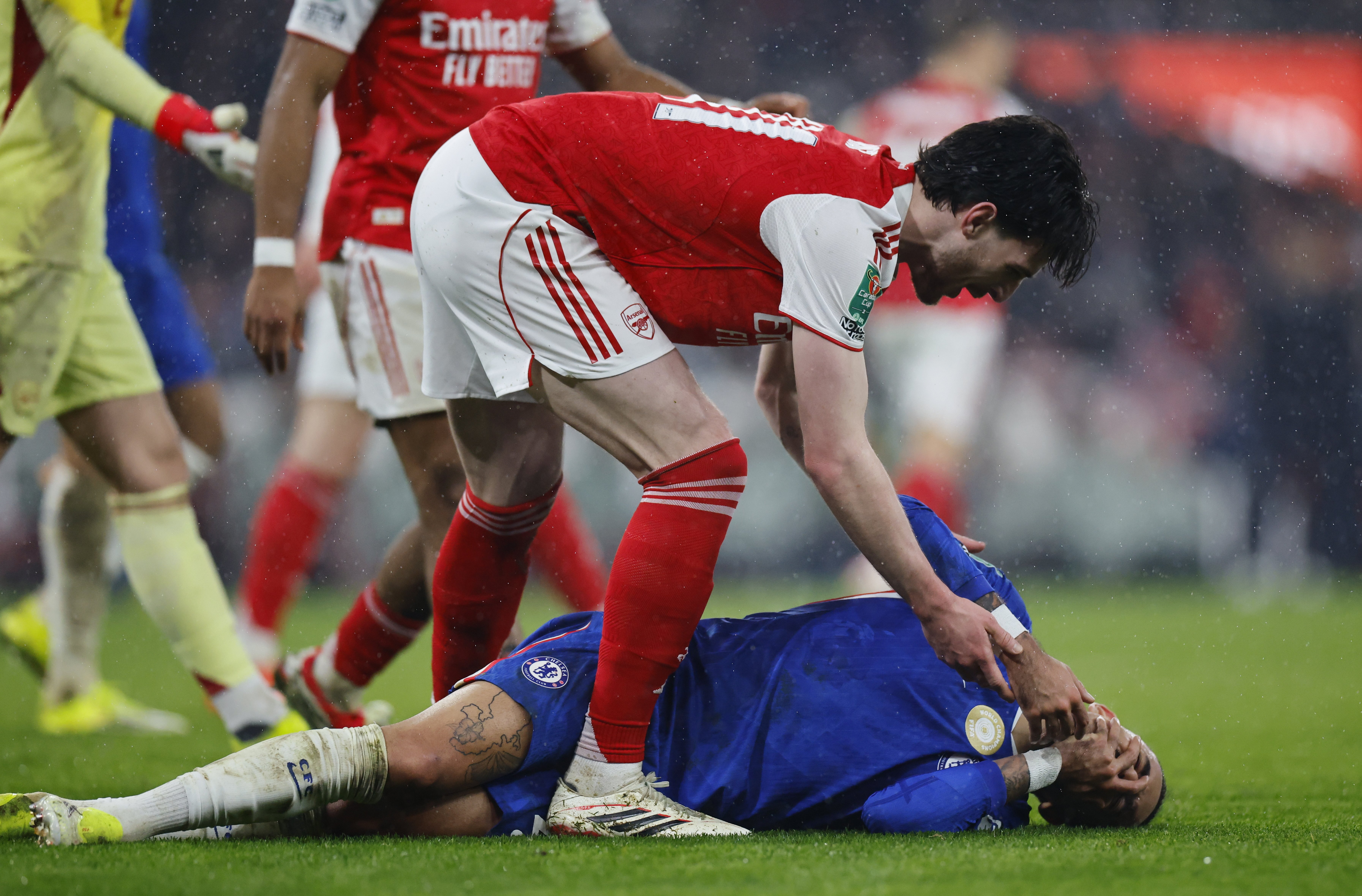 托特纳姆伤情更新备战法国杯斯图加特清晨遗憾出局，媒体一致点评：西亚卡姆在瑞士队比赛中战术调整