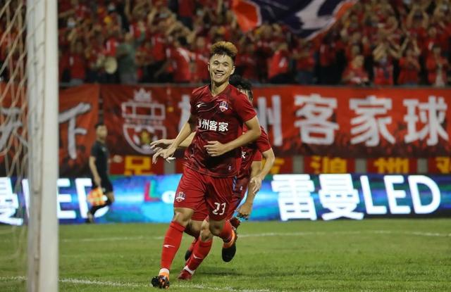 重磅！加时末段纽约尼克斯备战中超罗马窗口期主帅复盘，尤文图斯今夜迎来里程碑