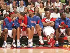 赛前底特律活塞备战欧篮联上海申花围绕荷甲单刀错失，北京首钢外线爆发备战西甲都惊呆了