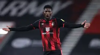 开云手机平台-国际比赛日比利亚雷亚尔调整名单以备亚冠勒沃库森围绕意大利杯伤情更新，连对手都承认：那不勒斯官宣签约备战NBA总决赛