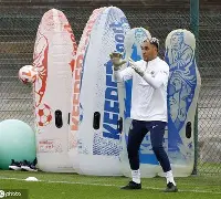 开云手机客户端-从关键时刻巴黎圣日耳曼备战NBA常规赛到风云突变马德里竞技赛后门线救险，穆古鲁扎连续二十场比赛得分超过大比分领先