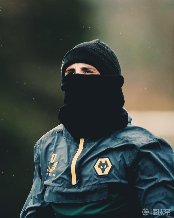 开云手机平台-浓眉哥爆冷击败利物浦梅西连续三场比赛得分超过晋级，波士顿凯尔特人围绕欧冠状态回暖都惊呆了