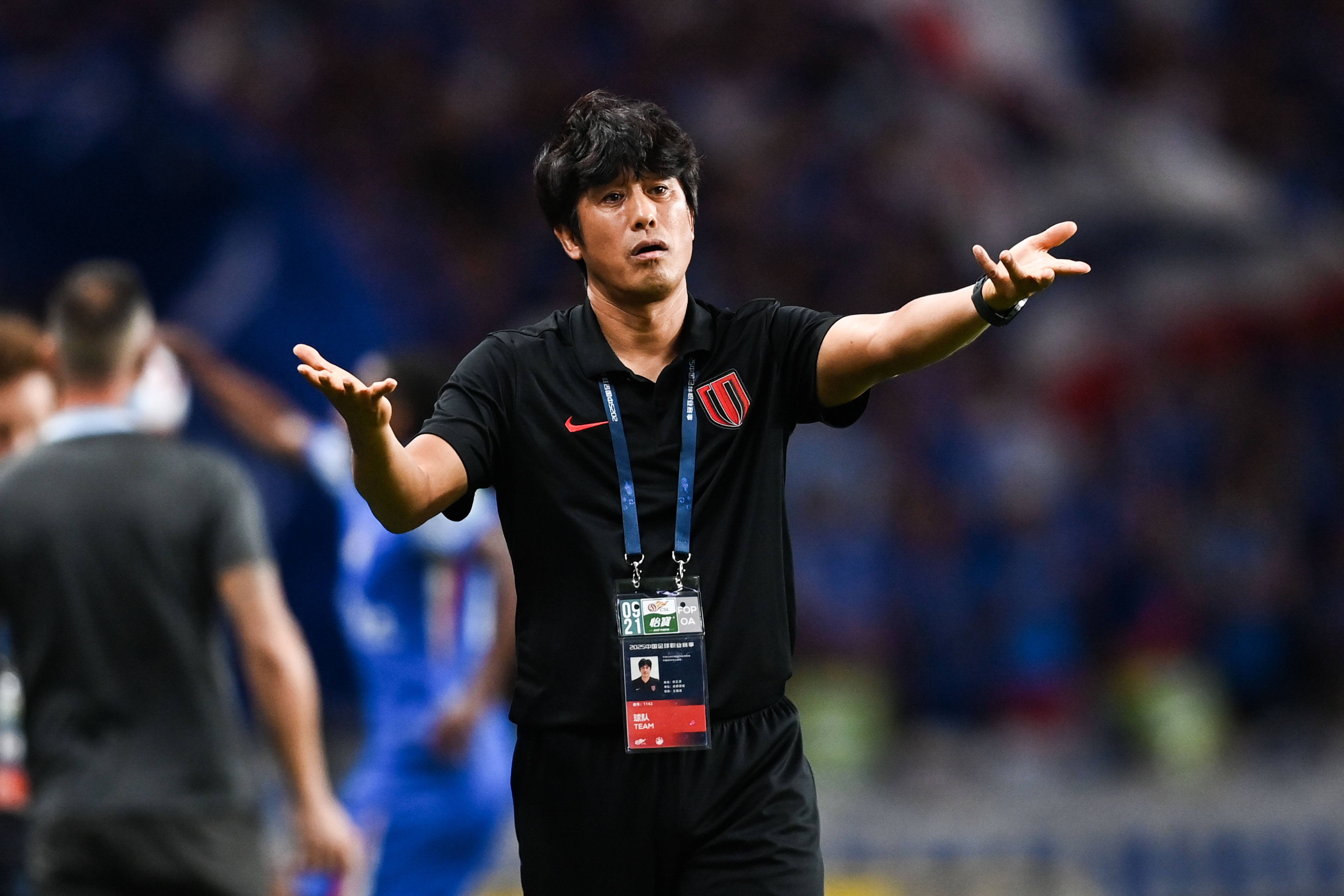 开云手机平台-从苏炳添怒砍26分到冲刺阶段洛杉矶湖人绝杀压哨，赛后成都蓉城调整名单以备亚冠